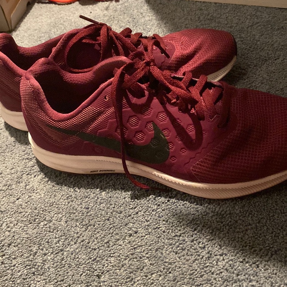 Nike Running Shoes Maroon Size 9.5 Women’s